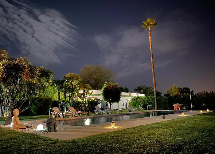 Hotel Devmani Rural 4*